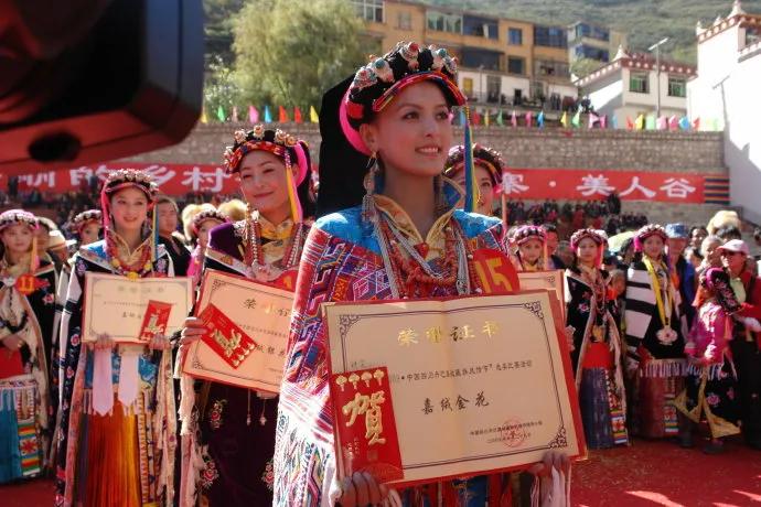 中国最奢华刺绣画室中国最厉害的刺绣大师