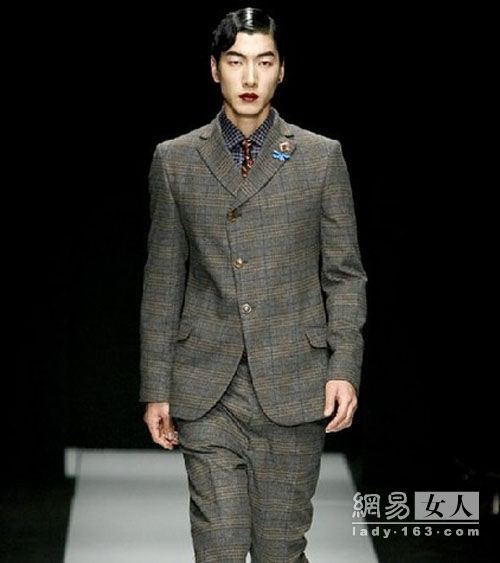 张亮儿子天天13岁，身高直逼一米八，何炅邹市明比他矮了一截中国最胖的火箭