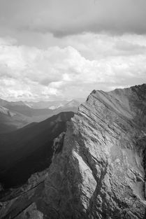 世界排名前十大山峰，世界排名前10的山峰